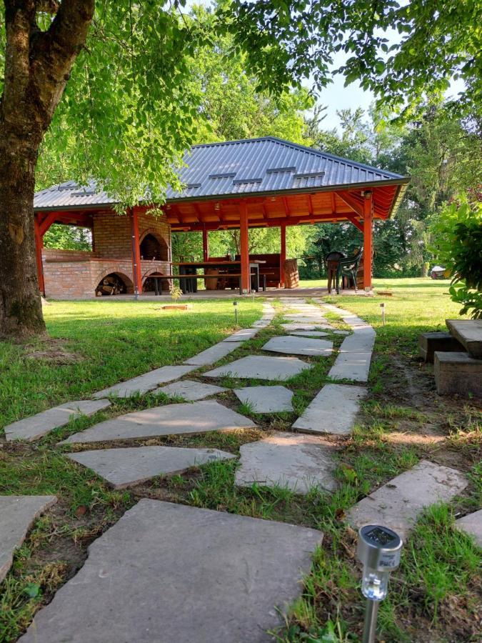 הוילה Petrinja House Kupa Mb מראה חיצוני תמונה